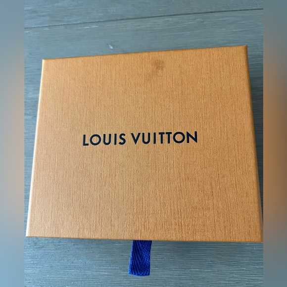 LOUIS VUITTON BOX-6X5 - Picture 1 of 5
